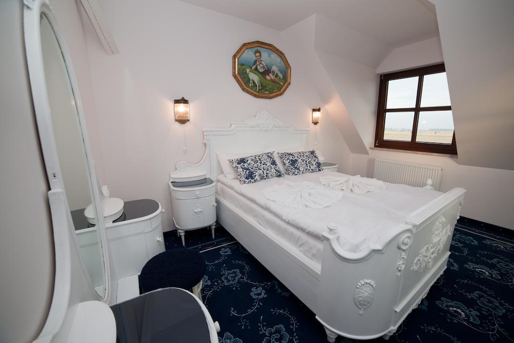 Motel Klara Sobotka  Room photo